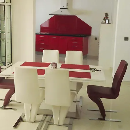 Amelie 莫罗德哈布雷